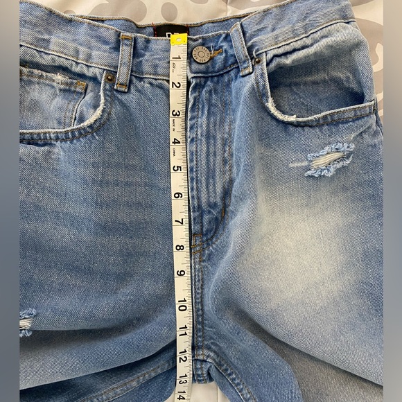 Urban Outfitters BDG Skater Baggy Distressed Jeans 26 - Picture 9 of 12